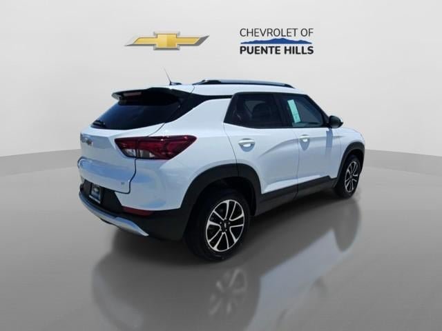 New 2026 Chevrolet TrailBlazer LT w/ Driver Confidence Package FWD image 8