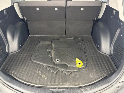 Used 2015 Toyota RAV4 XLE AWD/4WD image 30