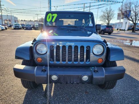 Used 2007 Jeep Wrangler Unlimited Sahara image 8