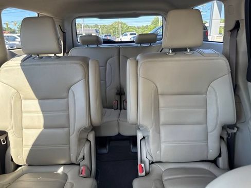 Used 2017 GMC Acadia Denali w/ Technology Package AWD/4WD image 12