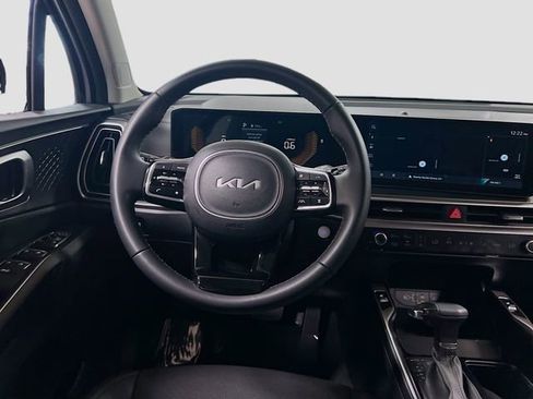 Used 2024 Kia Sorento S w/ Panoramic Sunroof Package image 24