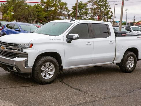 Used 2019 Chevrolet Silverado 1500 LT w/ Convenience Package AWD/4WD image 8