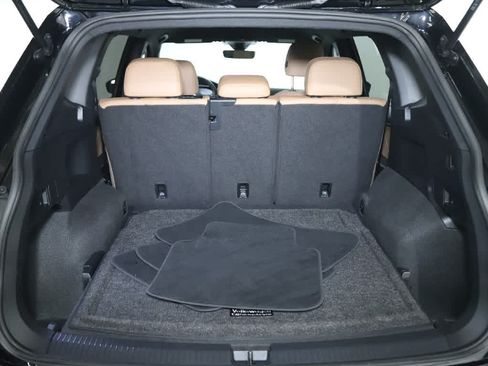 Used 2023 Volkswagen Tiguan SE AWD/4WD image 30