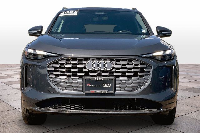 Used 2025 Audi Q5 Premium w/ Convenience Package AWD/4WD image 3