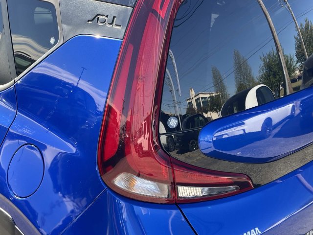 Used 2021 Kia Soul X-Line w/ Paint Protection Package FWD image 10