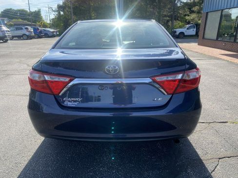 Used 2015 Toyota Camry LE FWD image 6