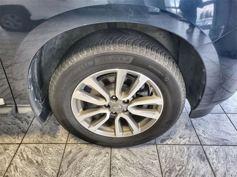 Used 2014 Nissan Pathfinder SL w/ SL Tech Package image 10