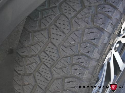 Used 2020 Ford Explorer ST w/ Premium Technology Package image 14