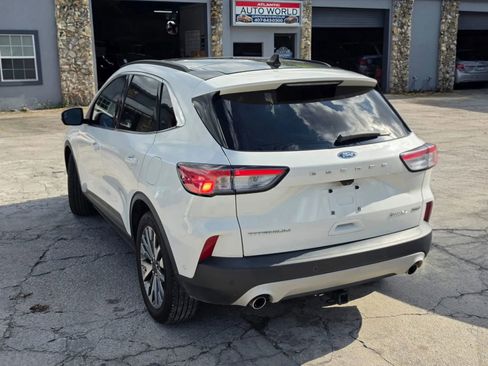 Used 2020 Ford Escape Titanium FWD image 7