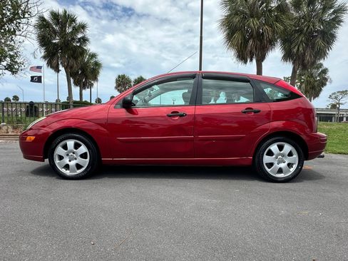 Used 2002 Ford Focus ZX5 Hatchback FWD image 7
