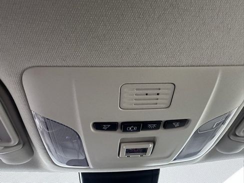 Used 2020 Toyota Corolla LE image 30