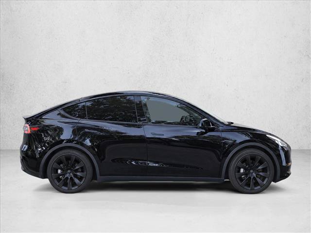 Used 2025 Tesla Model Y Long Range AWD/4WD image 8