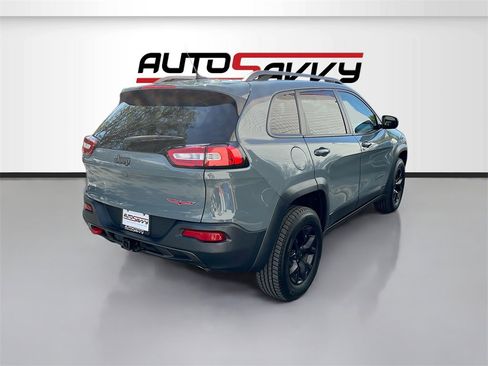 Used 2014 Jeep Cherokee Trailhawk w/ Comfort/Convenience Group image 7