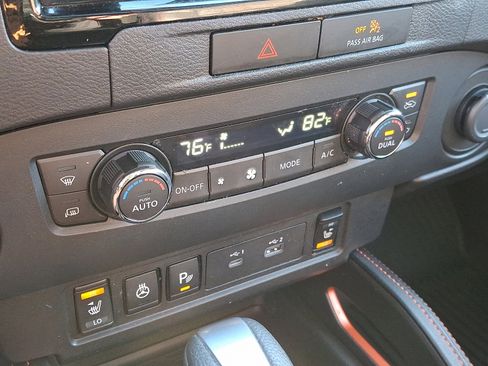 Used 2023 Nissan Frontier PRO-4X w/ Pro-4X Premium Package image 16