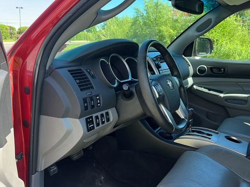 Used 2012 Toyota Tacoma 4x4 Double Cab w/ TRD Off-Road Pkg image 10