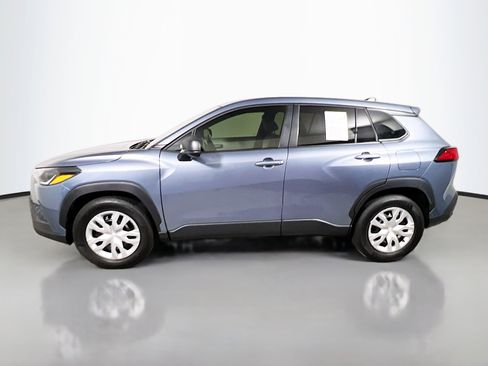 Used 2025 Toyota Corolla Cross L FWD image 9