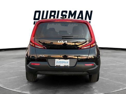 Certified 2022 Kia Soul LX image 5