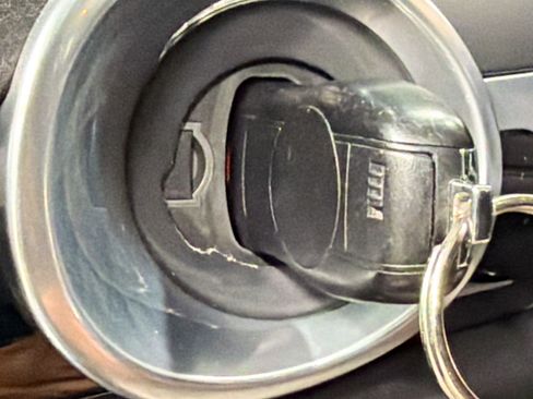 Used 2018 Porsche Cayenne image 36