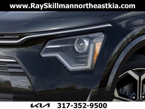 New 2025 Kia Niro EX Touring image 10