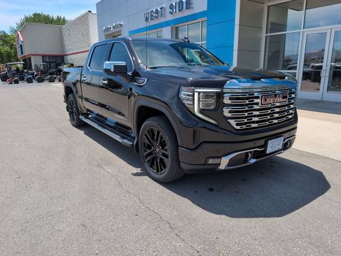 Used 2024 GMC Sierra 1500 Denali w/ Technology Package AWD/4WD image 2