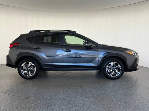 Used 2025 Subaru Crosstrek 2.5i Premium AWD/4WD image 2
