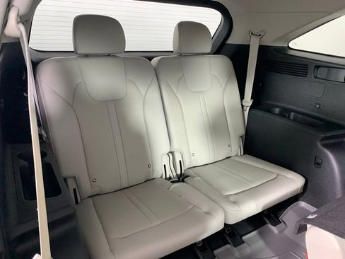 Certified 2025 Kia Sorento EX w/ Panoramic Sunroof Package AWD/4WD image 23