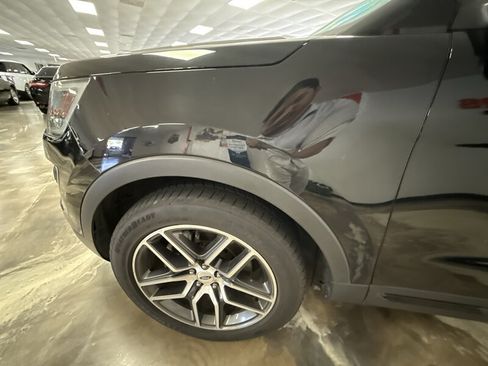 Used 2016 Ford Explorer Sport w/ Equipment Group 401A AWD/4WD image 9