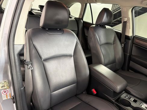 Used 2017 Subaru Outback 2.5i Limited image 27