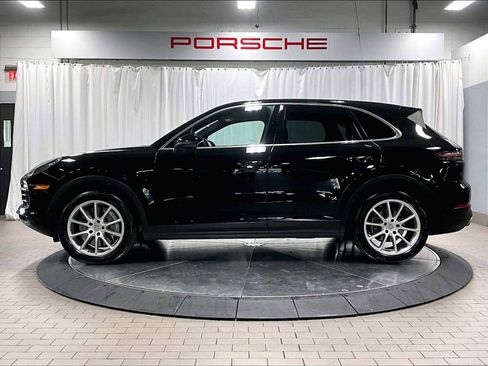 Used 2021 Porsche Cayenne image 2