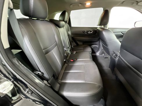 Used 2020 Nissan Rogue SL w/ Premium Package image 27