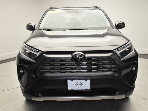 Used 2022 Toyota RAV4 Limited AWD/4WD image 2