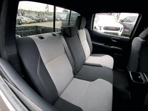 Used 2023 Toyota Tacoma TRD Off-Road image 19