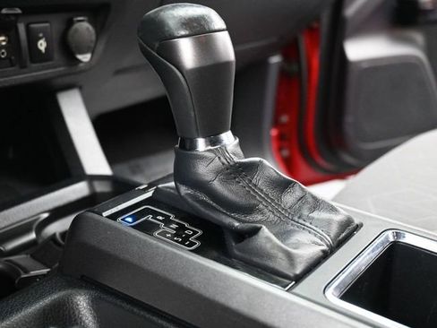 Used 2019 Toyota Tacoma TRD Off-Road image 23