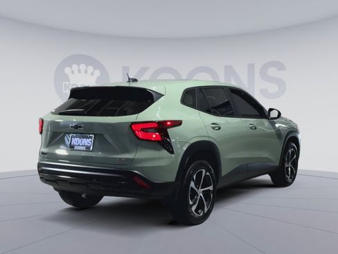 Used 2024 Chevrolet Trax RS w/ Driver Confidence Package image 11