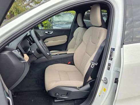 New 2026 Volvo XC60 B5 Plus image 14