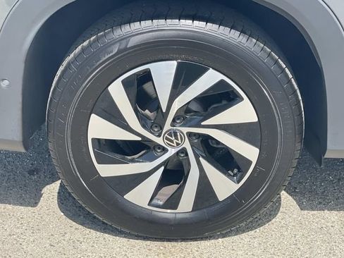 Certified 2026 Volkswagen Tiguan S FWD image 30