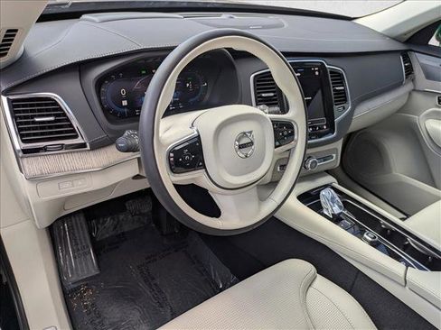 Used 2025 Volvo XC90 T8 Ultra w/ Protection Package Premier image 9