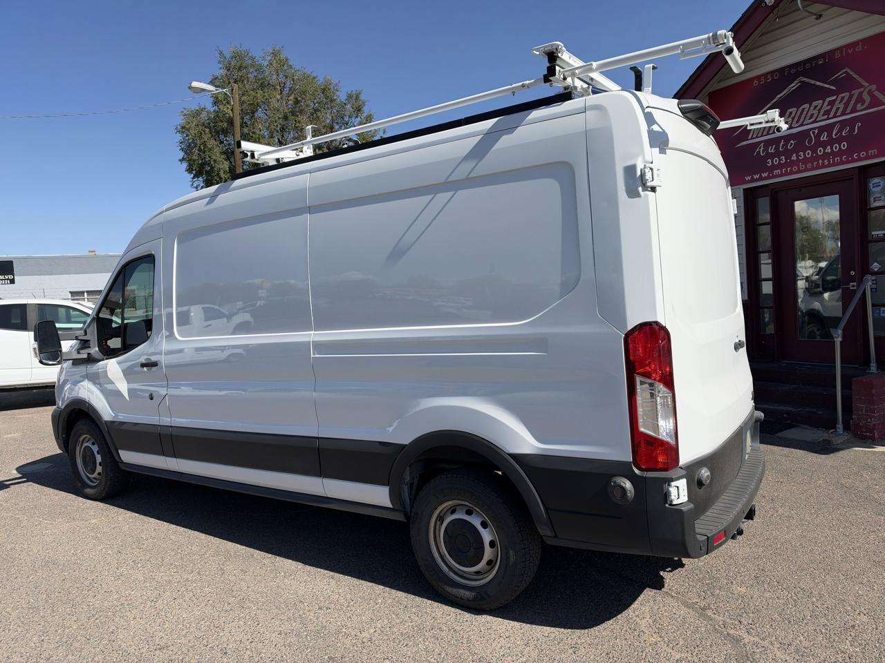 Used 2020 Ford Transit 250 Medium Roof RWD image 3