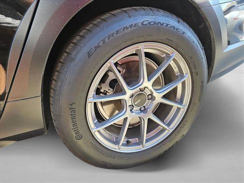 Used 2021 Volvo V90 T6 Cross Country image 8