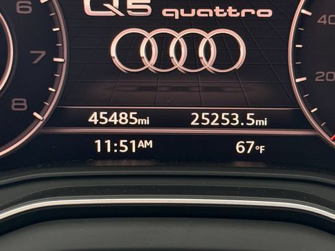 Used 2019 Audi Q5 Premium Plus w/ Premium Plus Package AWD/4WD image 24