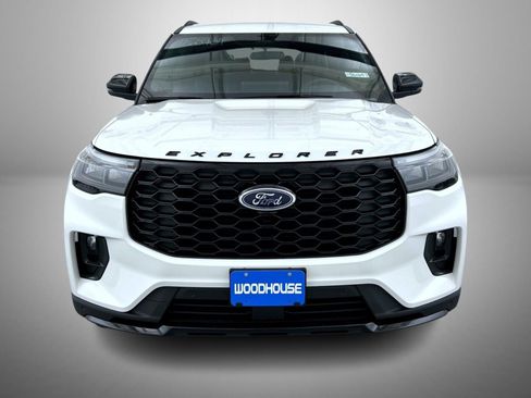 New 2026 Ford Explorer ST-Line image 2