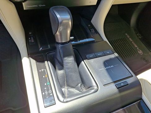 Used 2023 Lexus GX 460 Premium w/ Premium Package image 13