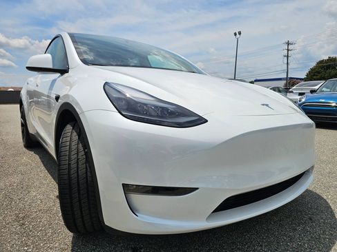 Used 2023 Tesla Model Y Long Range AWD/4WD image 7
