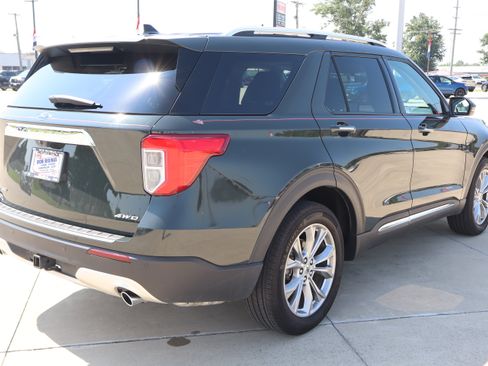 Used 2024 Ford Explorer Limited w/ Limited Technology Package AWD/4WD image 5