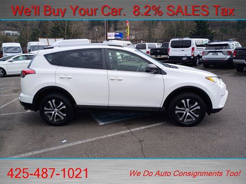 Used 2017 Toyota RAV4 LE w/ All Weather Liner Package image 4