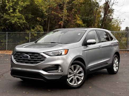 Used 2024 Ford Edge Titanium image 1