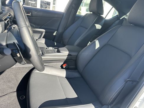 Used 2025 Lexus IS 350 F Sport image 10