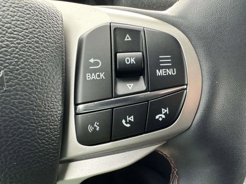 Used 2025 Ford Explorer Active image 18