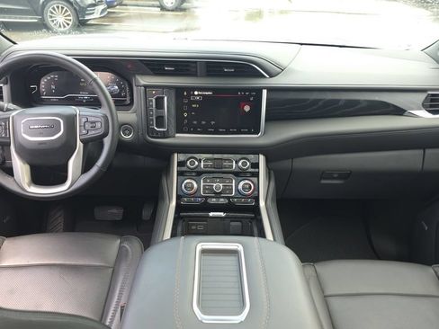Used 2024 GMC Yukon Denali RWD image 25