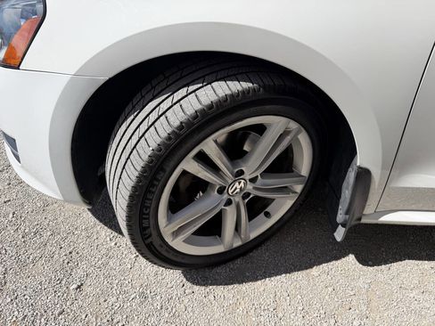 Used 2014 Volkswagen Passat 1.8T S image 18